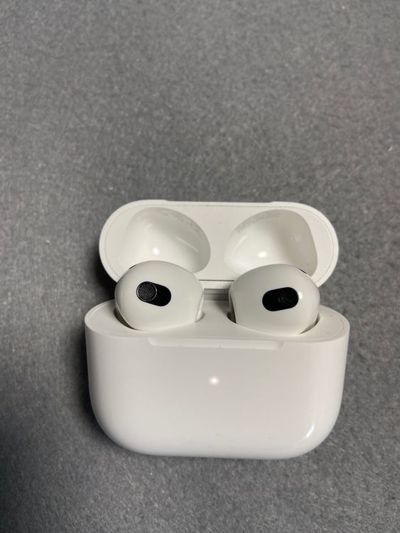   AirPods 3 MacSafe Charging CaseMME73J/A