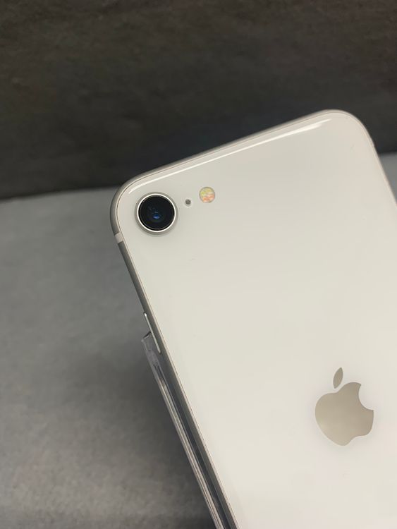���� ������ SIM�ե꡼ iPhoneSE �裲���� 64GB �ۥ磻�ȿ�