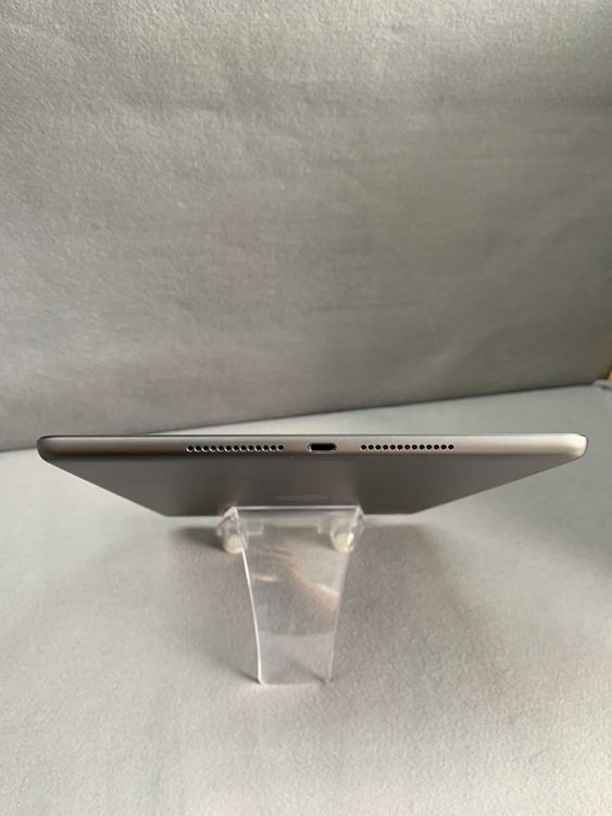���� ������ iPad ��9���� 64GB Wi-Fi�� ���ڡ������쥤��