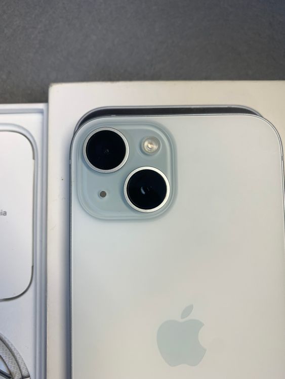 ���ʡ������ǡ�SIM�ե꡼��iPhone15 128GB �֥롼��