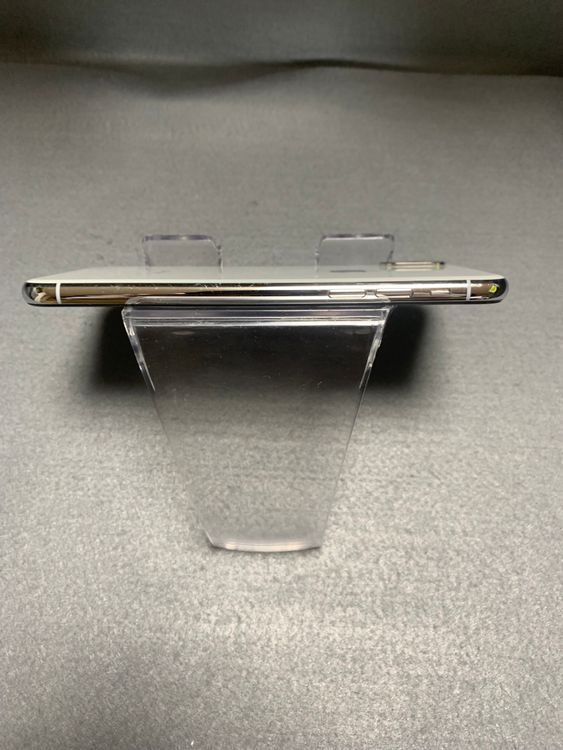 ���� ������ SIM�ե꡼ iPhoneXS 64GB ����С���