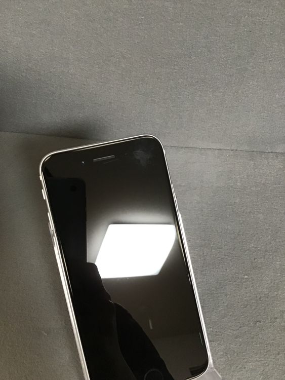 ĶʡǡSIMե꡼iPhoneSE 2塡 64GB ۥ磻ȿ