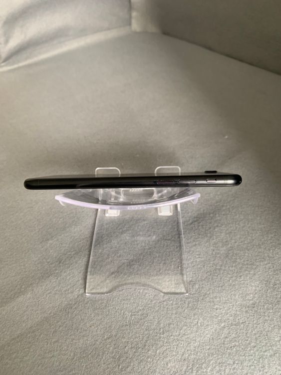 ���ʡ������ǡ�SIM�ե꡼��iPhone7 128GB �֥�å���