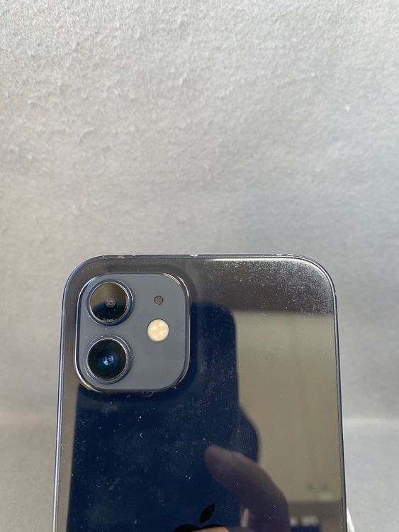 ����ʡ������ǡ�SIM�ե꡼��iPhone12 64GB �֥�å���