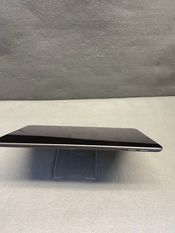 ������� ������ iPad mini ��5���� 64GB Wi-Fi�� ���ڡ������졼��