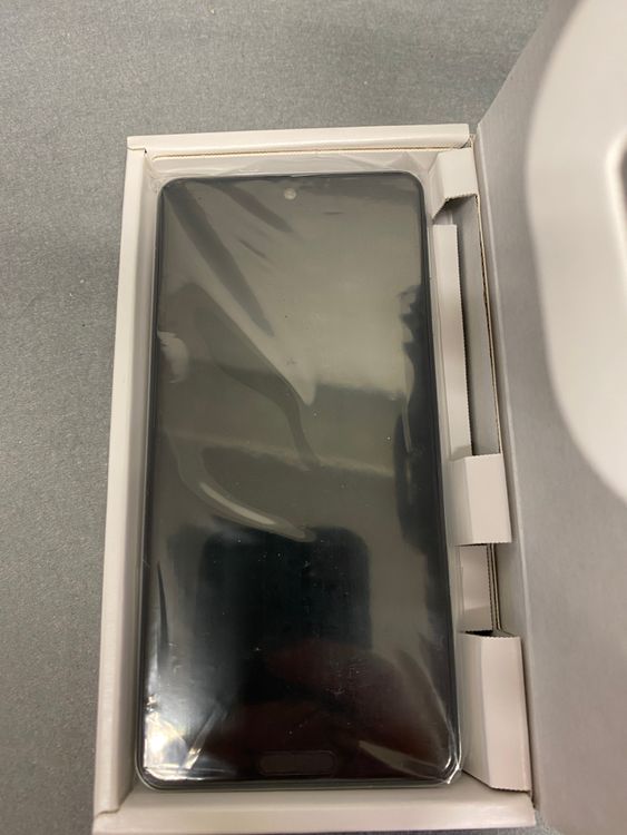 ����̤���ѡ������ǡ�SIM�ե꡼��AQUOS sense 5G�����꡼�֥���С���