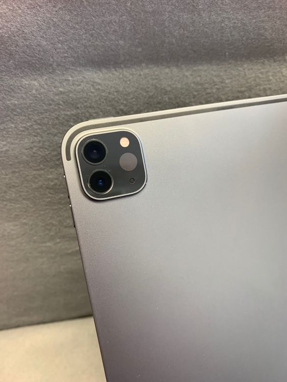 ���� iPad Pro 12.9����� �裴���� 256GB Wi-Fi�� ���ڡ������쥤��