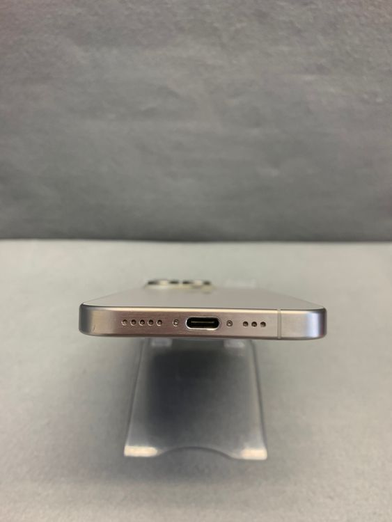 Ķ���ʡ������ǡ�SIM�ե꡼��iPhone15 Pro 256GB  �ʥ���������˥��࿧