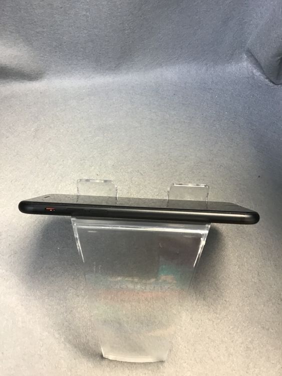 ���ʡ������ǡ�SIM�ե꡼��iPhone7  32GB �֥�å���