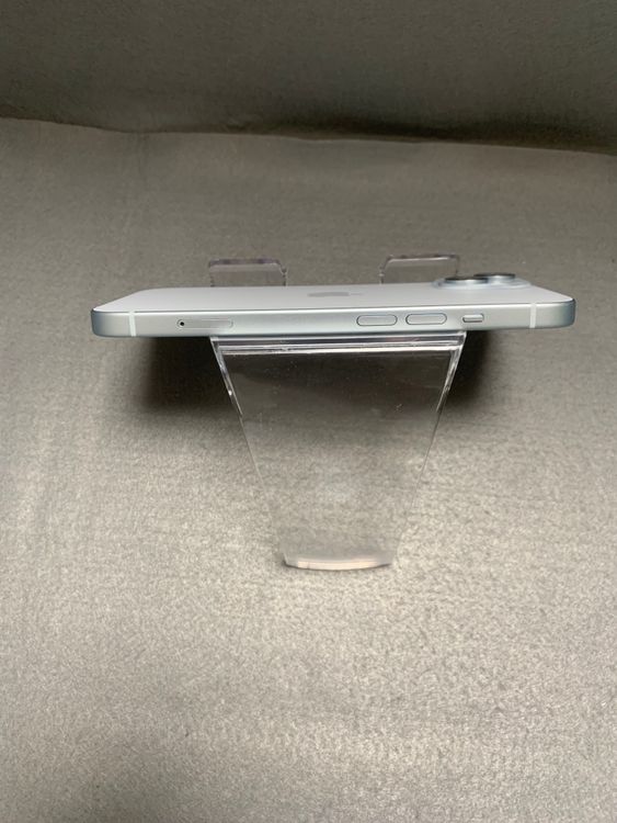 ����Ʊ�� ������ SIM�ե꡼ iPhone15 128GB �֥롼��