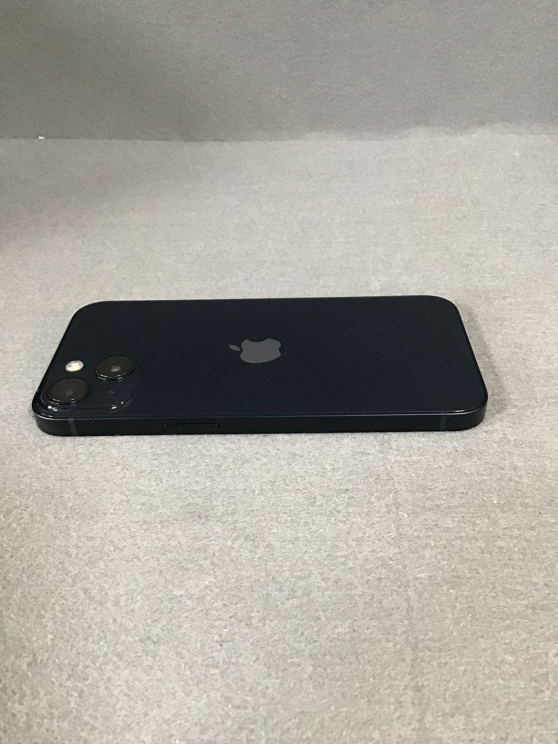 ムスビー｜美品 国内版 SIMフリー iPhone13 128GB ミッドナイト