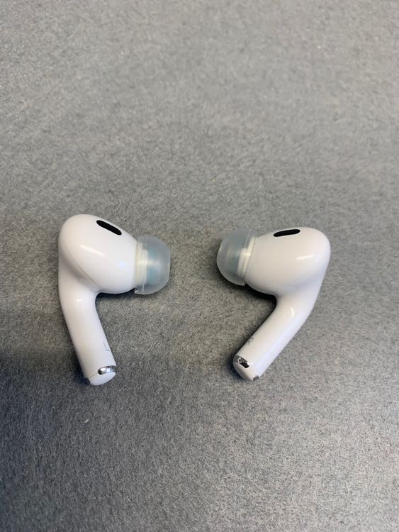 ���� AirPods Pro ��2���� Lightning���Ÿ�