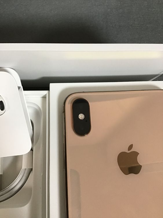 ʡǡSIMե꡼iPhoneXs Max  64GB ɿ
