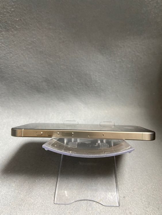 Ķ���ʡ�Apple���ȥ��ǡ�SIM�ե꡼��iPhone15 Pro 128GB �ʥ���������˥���