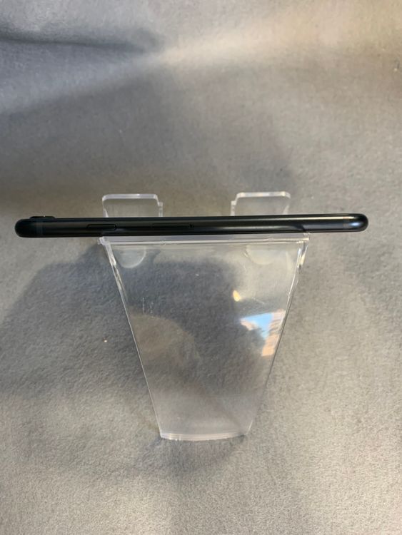 Ķ���ʡ������ǡ�SIM�ե꡼��iPhoneSE �軰���� 64GB �ߥåȥ饤�ȿ�