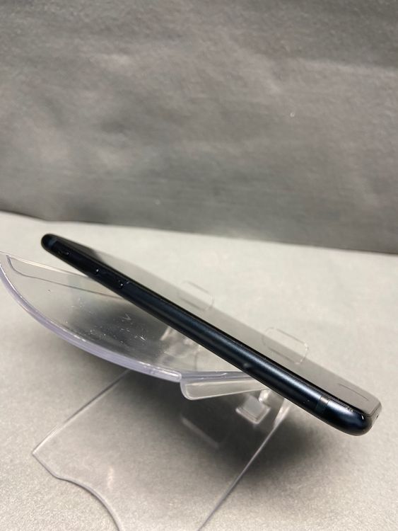 ���ʡ������ǡ�SIM�ե꡼��iPhoneSE ��3���塡 64GB �ߥåɥʥ��ȿ�