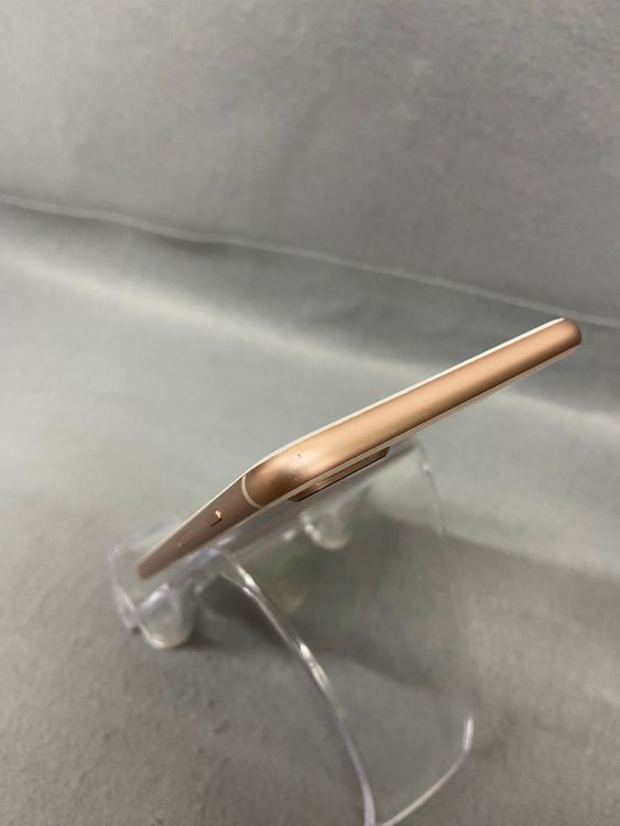 ������ʡ������ǡ�SIM�ե꡼��iPhone8 Plus 64GB ������ɿ�