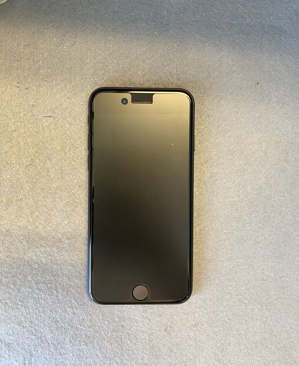 Ķ���� ������ SIM�ե꡼ iPhoneSE ��2���� 64GB �֥�å���