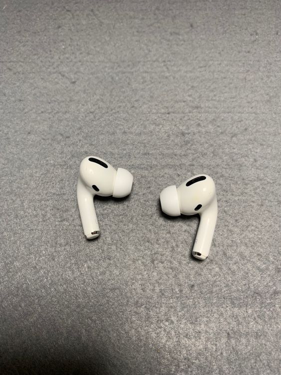 ��������� AirPods Pro ��1���� with MagSafe Charging Case