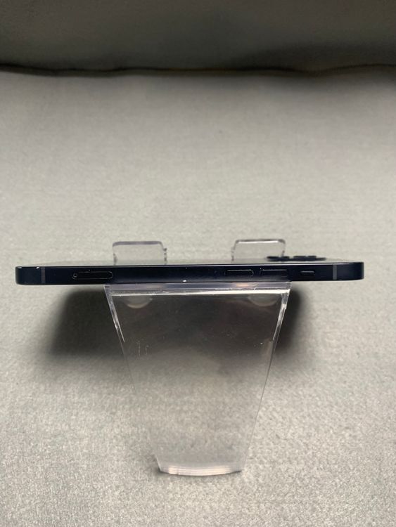 中古 国内版 SIMフリー iPhone 12 128GB ブラック色