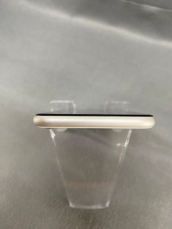 ���ʡ������ǡ�SIM�ե꡼��iPhoneSE ��2����  64GB �ۥ磻�ȿ�