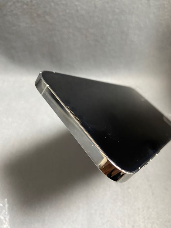 美品 Appleストア版 SIMフリー iPhone13 Pro Max 256GB シルバー色