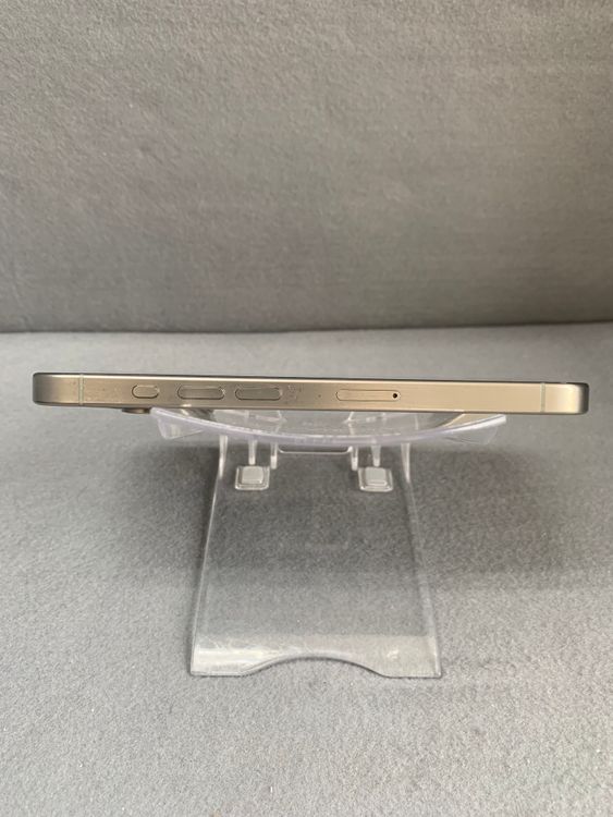 ������ ���� ������ SIM�ե꡼iPhone15 Pro 128GB �ʥ���������󥦥࿧
