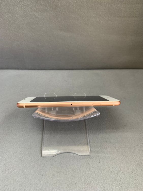 ���� Apple���ȥ��� SIM�ե꡼ iPhone8 64GB ������ɿ�