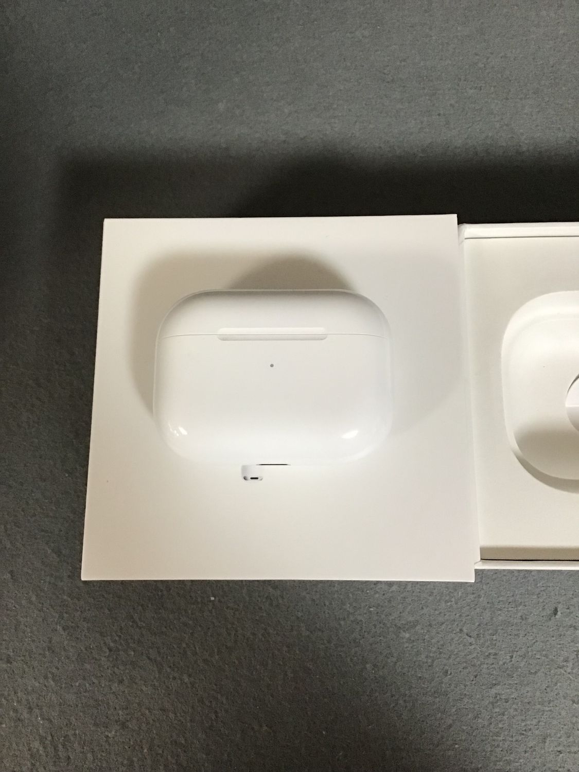 美品AirPods Pro 第一世代 楽天市場】AirPods Pro 第一世代 新品未使用 単品『片耳 左耳 右