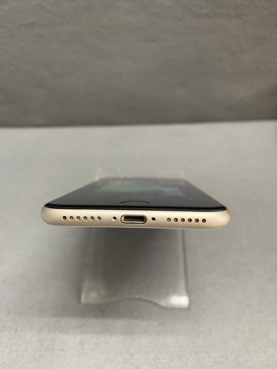 ���� Apple���ȥ��� SIM�ե꡼ iPhoneSE ��3���� 64GB �������饤�ȿ�