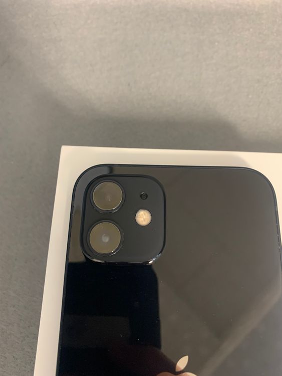 Ķ���ʡ������ǡ�SIM�ե꡼��iPhone12 256GB �֥�å���