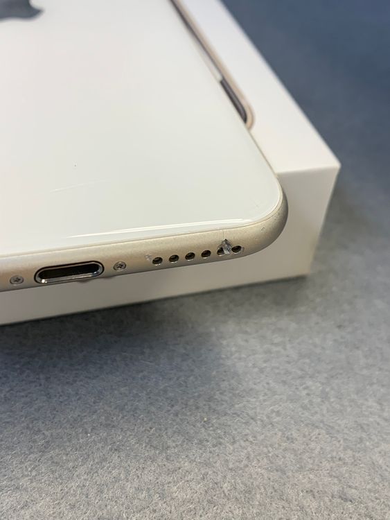 ���ʡ������ǡ�SIM�ե꡼��iPhoneSE ��3���塡 64GB �ߥåȥ饤�ȿ�