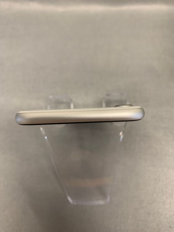 Ķ���ʡ������ǡ�SIM�ե꡼��iPhoneSE��2���� 128GB �ۥ磻�ȿ�