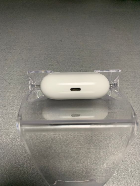 ��������� AirPods Pro ��1���� with MagSafe Charging Case