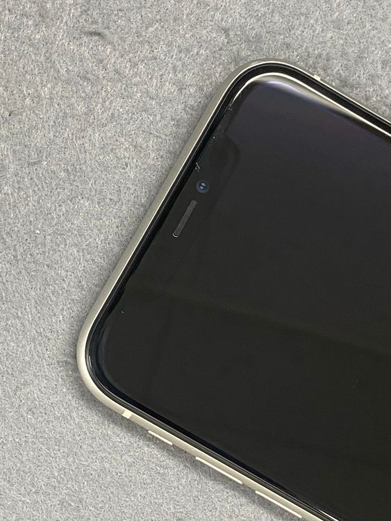 Ķ���ʡ������ǡ�SIM�ե꡼��iPhone11 256GB �ۥ磻�ȿ�
