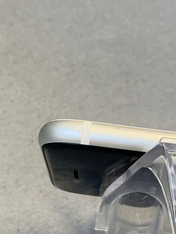 ���ʡ������ǡ�SIM�ե꡼��iPhoneSE �������塡64GB �ۥ磻�ȿ�