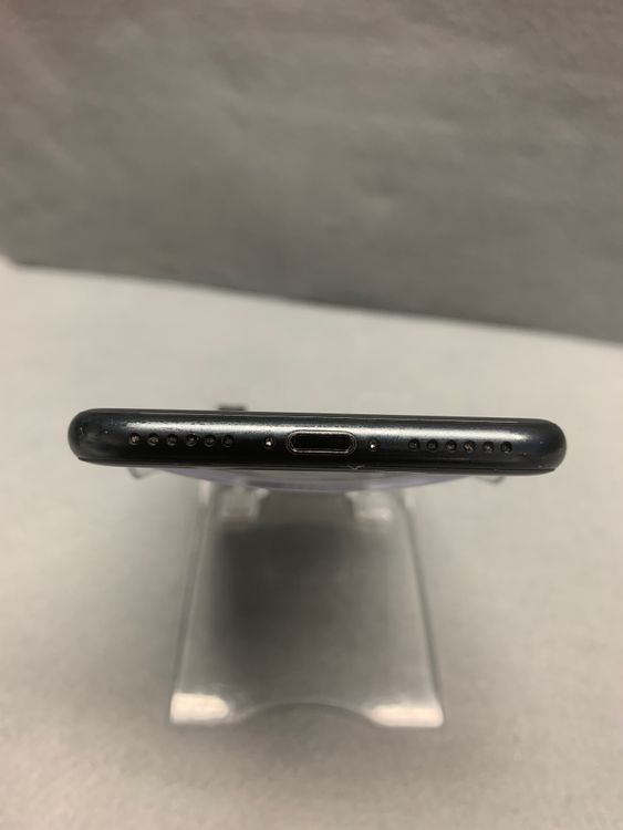 ���ʡ�Apple���ȥ��ǡ�SIM�ե꡼��iPhoneSE ��2���� 128GB �֥�å���