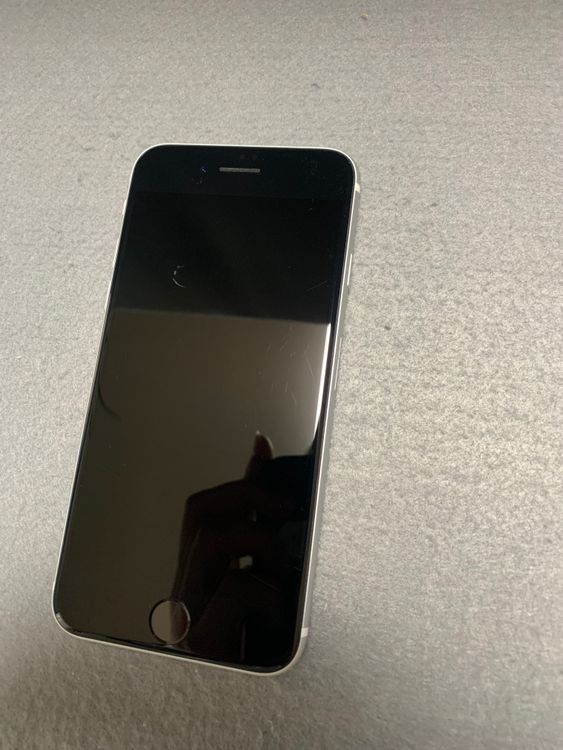 ���� ������ SIM�ե꡼ iPhoneSE ��2���� 64GB �ۥ磻�ȿ�