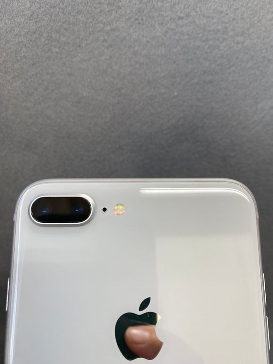 ���ʡ������ǡ�SIM�ե꡼��iPhone8 PLUS 64GB ����С���