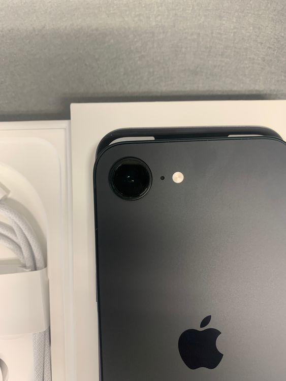 Ķ���ʡ������ǡ�SIM�ե꡼��iPhone16e 128GB���֥�å���