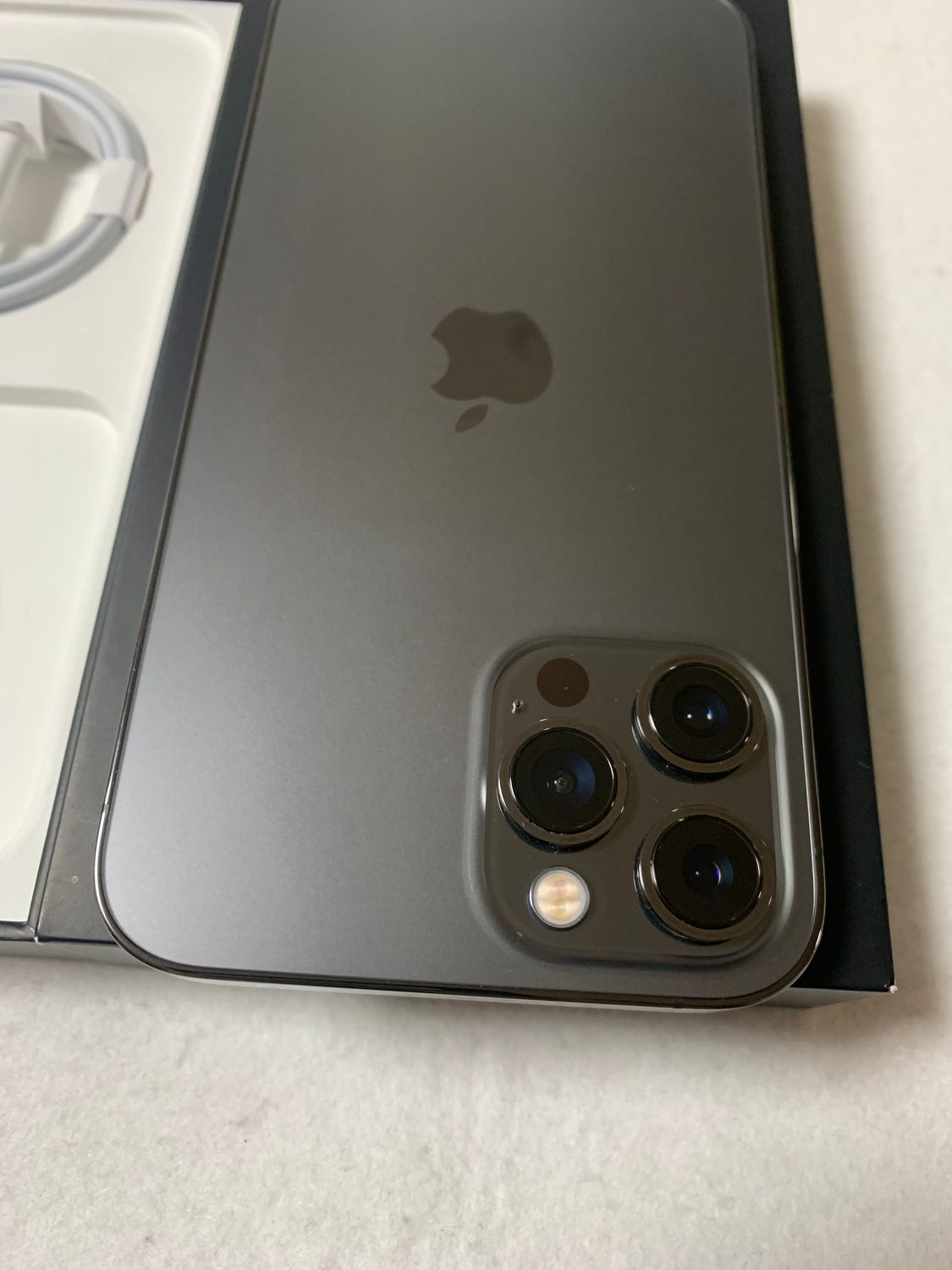 iPhone12ProMax256GB国内版バッテリー良好simフリー