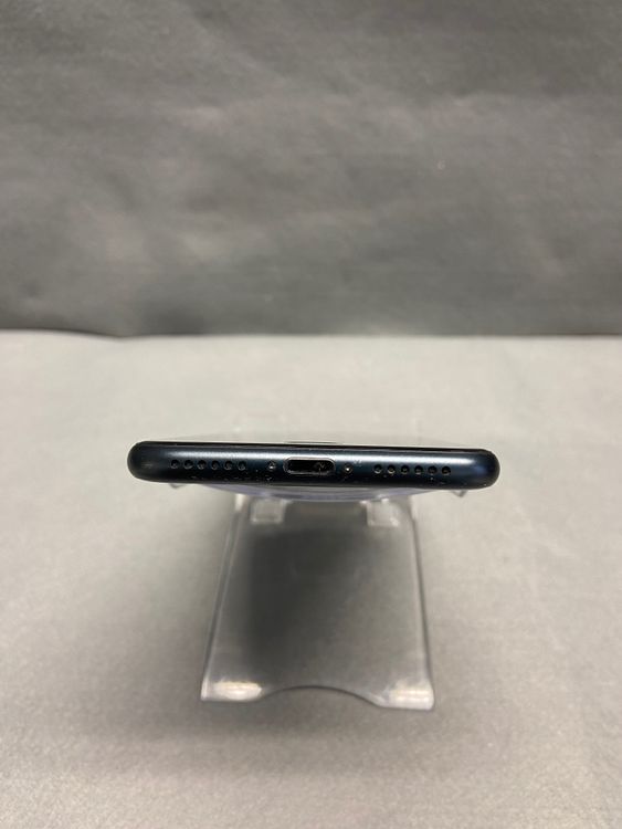 Ķ���ʡ�Apple���ȥ��ǡ�SIM�ե꡼��iPhoneSE ��3���塡64GB �ߥåɥʥ��ȿ�