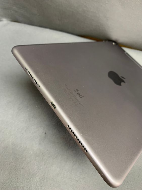 ������� ������ SIM�ե꡼ iPad Pro 9.7����� 32GB Cellular��