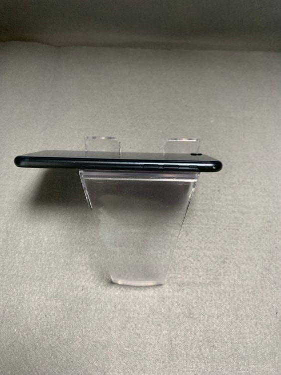   SIMե꡼ iPhoneSE 3 64GB ߥåɥʥȿ