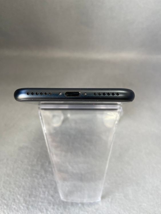 Ķ���ʡ������ǡ�SIM�ե꡼��iPhoneSE��3���� 64GB �ߥåɥʥ��ȿ�
