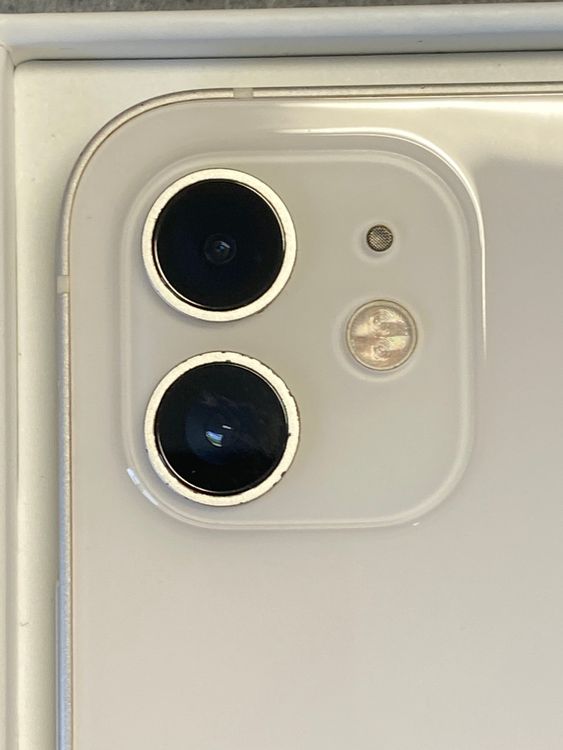 ���ʡ������ǡ�SIM�ե꡼��iPhone12 64GB �ۥ磻�ȿ�