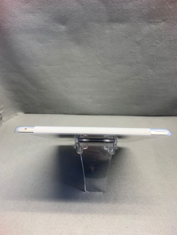 Ķ���� iPad ��6���� 9.7����� 32GB Wi-Fi + Cellular�� ����С���