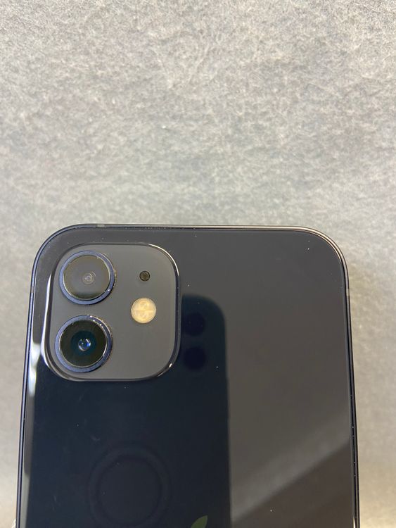 ���ʡ������ǡ�SIM�ե꡼��iPhone12��128GB �֥�å���