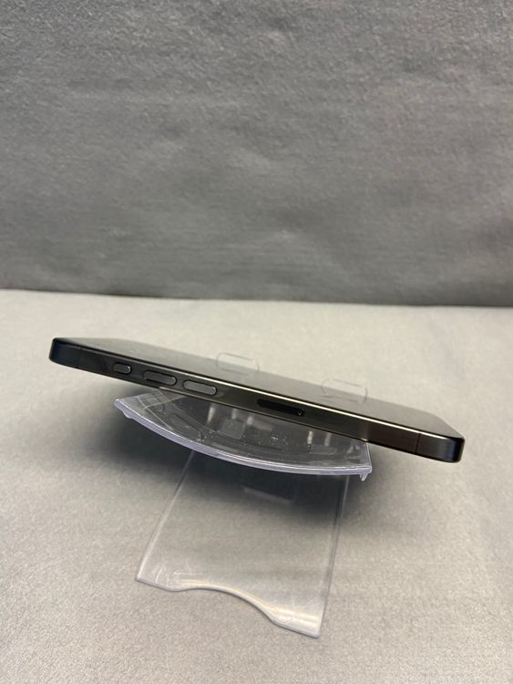 ���� ������ SIM�ե꡼ iPhone15 Pro 1TB  �֥�å������˥��࿧