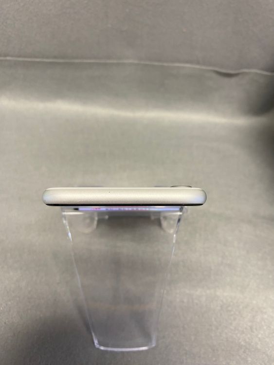 ���ʡ������ǡ�SIM�ե꡼��iPhone SE �������塡256GB �ۥ磻�ȿ�